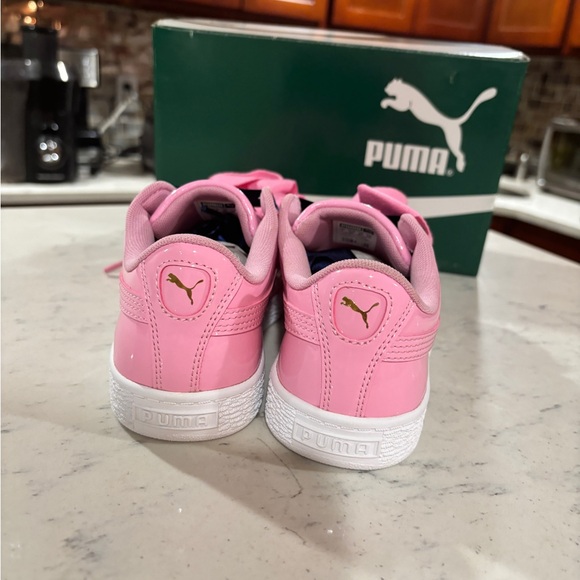 Brand New Puma Basket Heart Patent Preschool,  US Size 2/2.5/3 - Picture 2 of 8